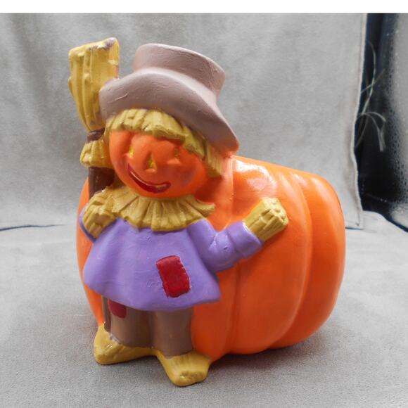 Vintage Halloween Ceramic Scarecrow w/Pumpkin Planter 5.5" - Picture 2 of 8